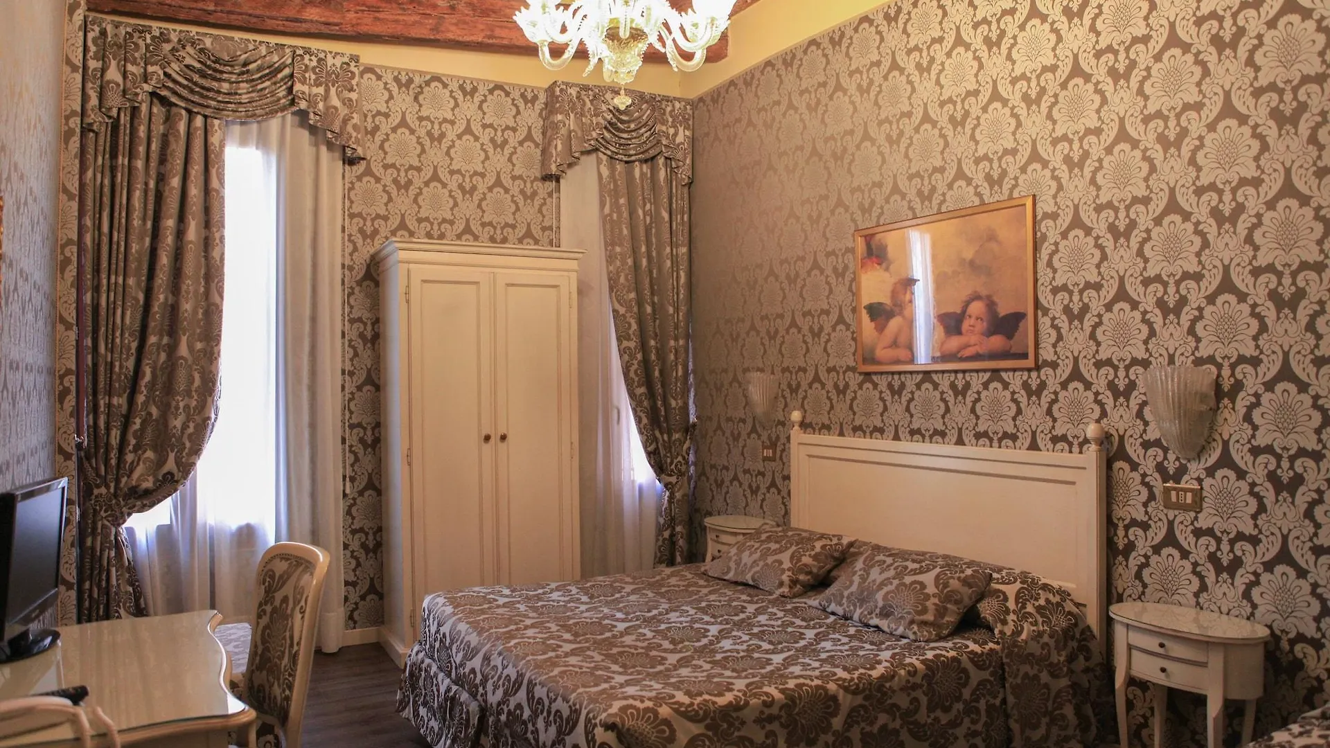 ***  Hotel Bridge Venedig Italien