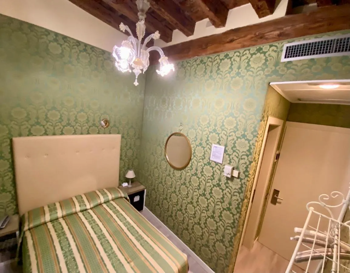 ***  Hotel Bridge Venedig Italien