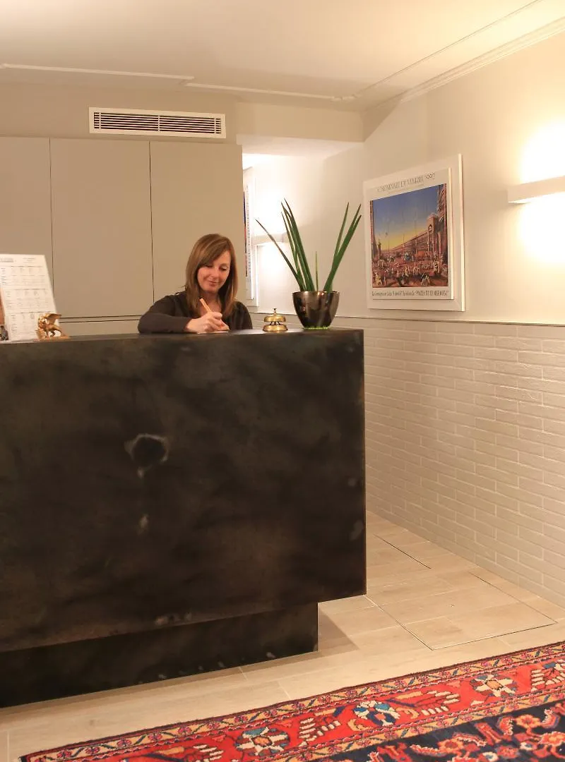 Hotel Bridge Venedig Italien