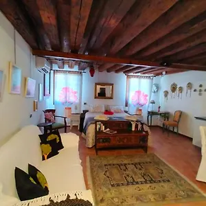 Ai Leoni Venise