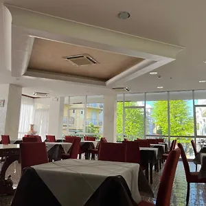 Fellini 3* Римини