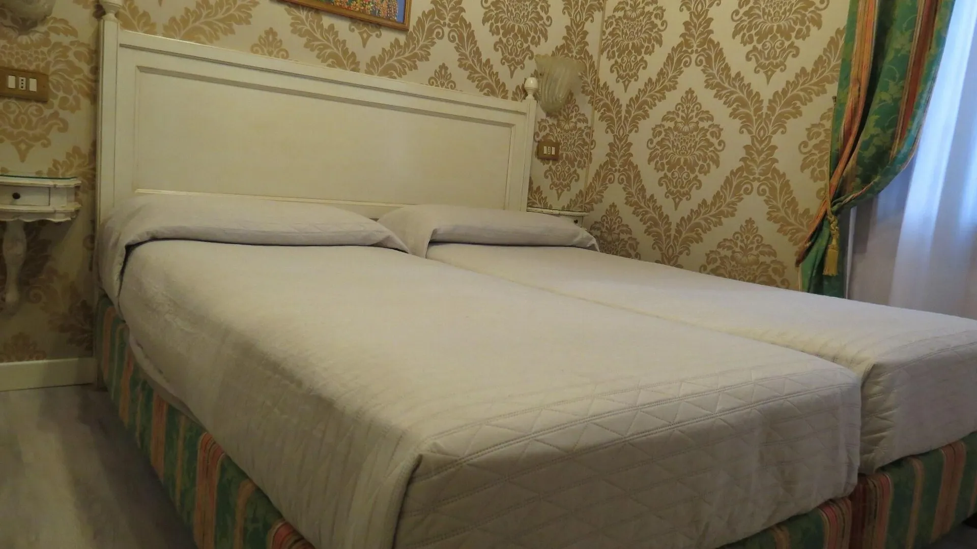 Hotel Bridge Венеция