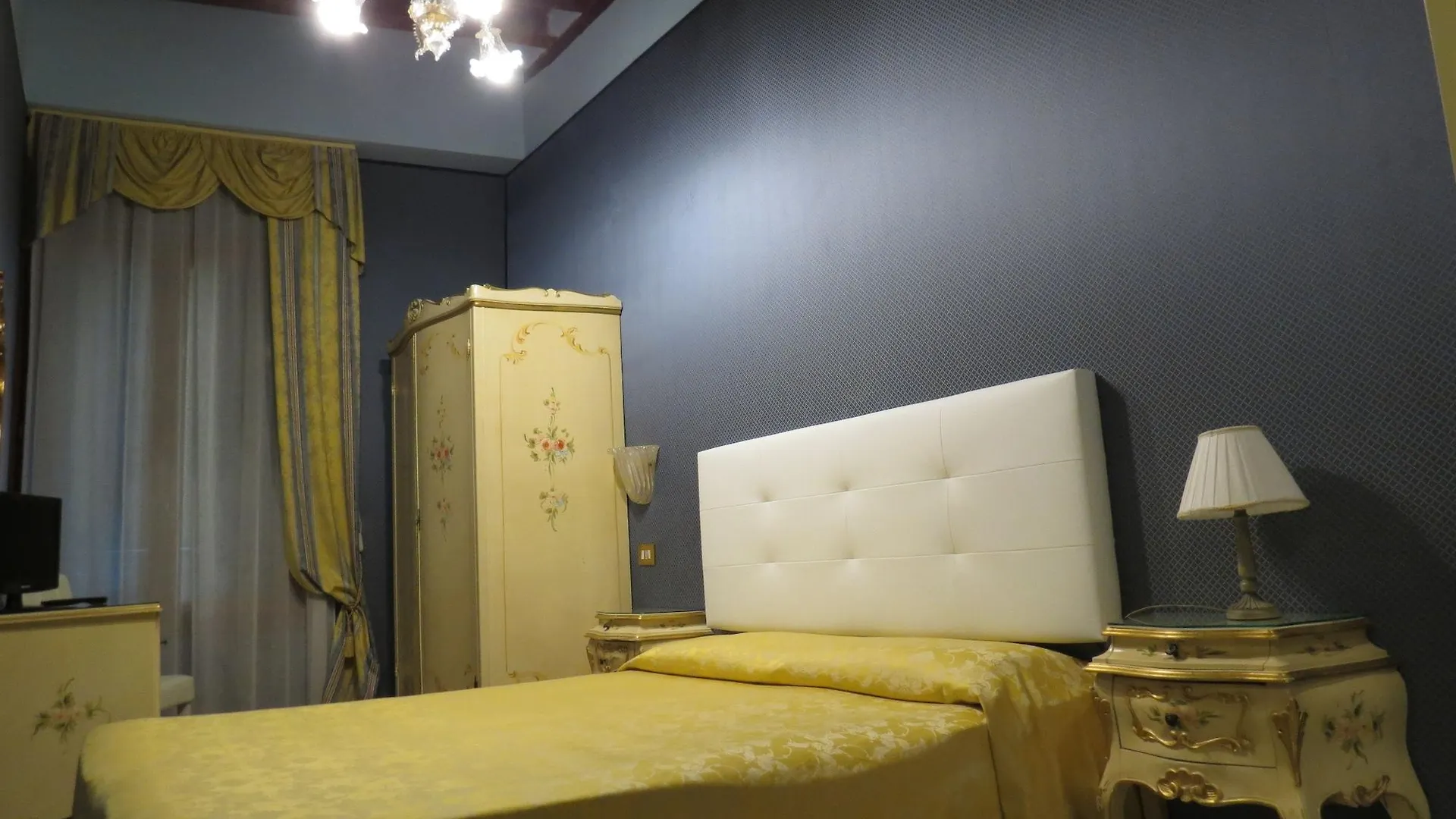 Hotel Bridge Венеция