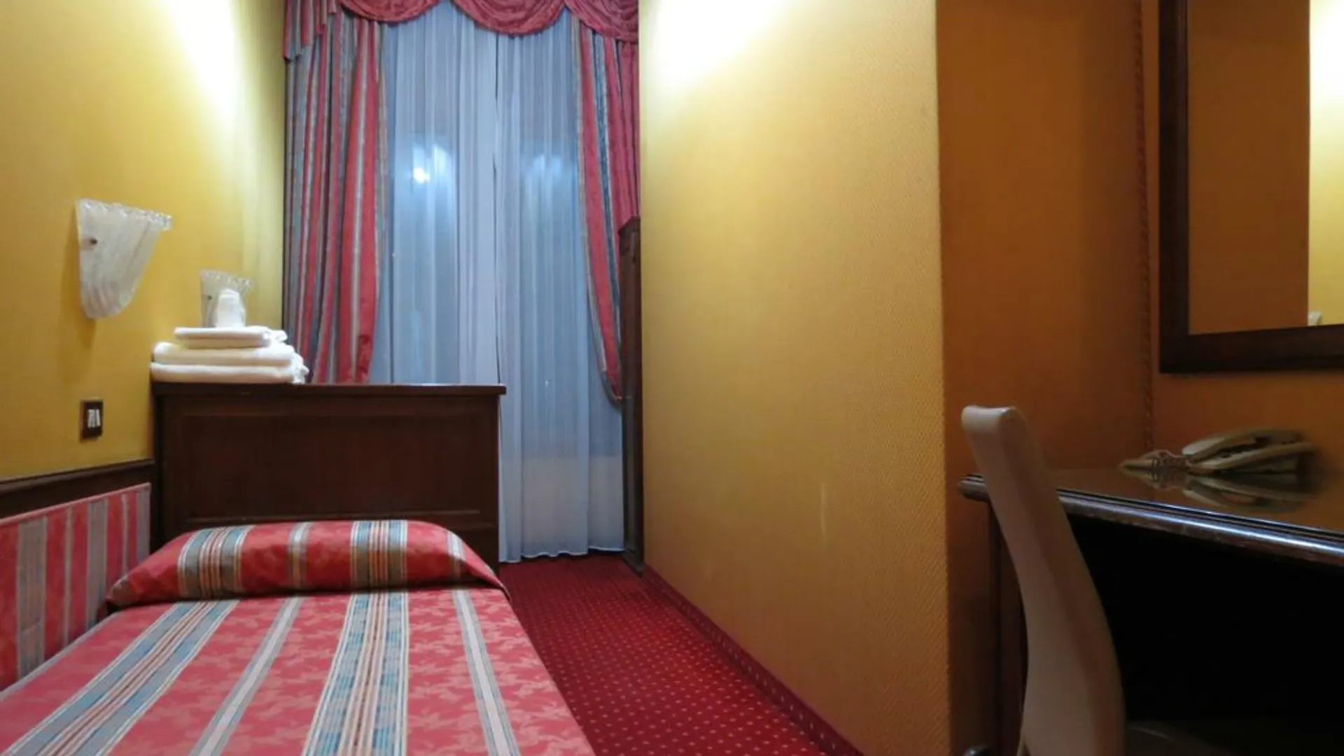 Hotel Bridge Венеция
