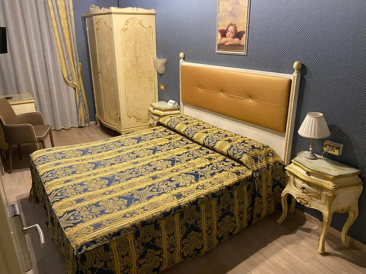 Hotel Bridge Венеция
